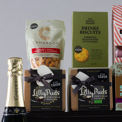 Classic Christmas Hamper with Champagne and Panettone